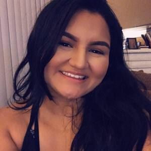 Meet your Posher, Selena